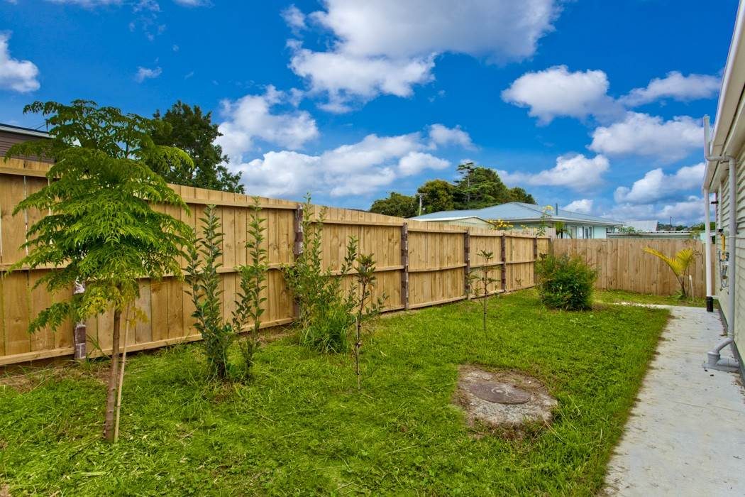 11B Bamboo Grove, Kelston, Auckland - Carousel 9