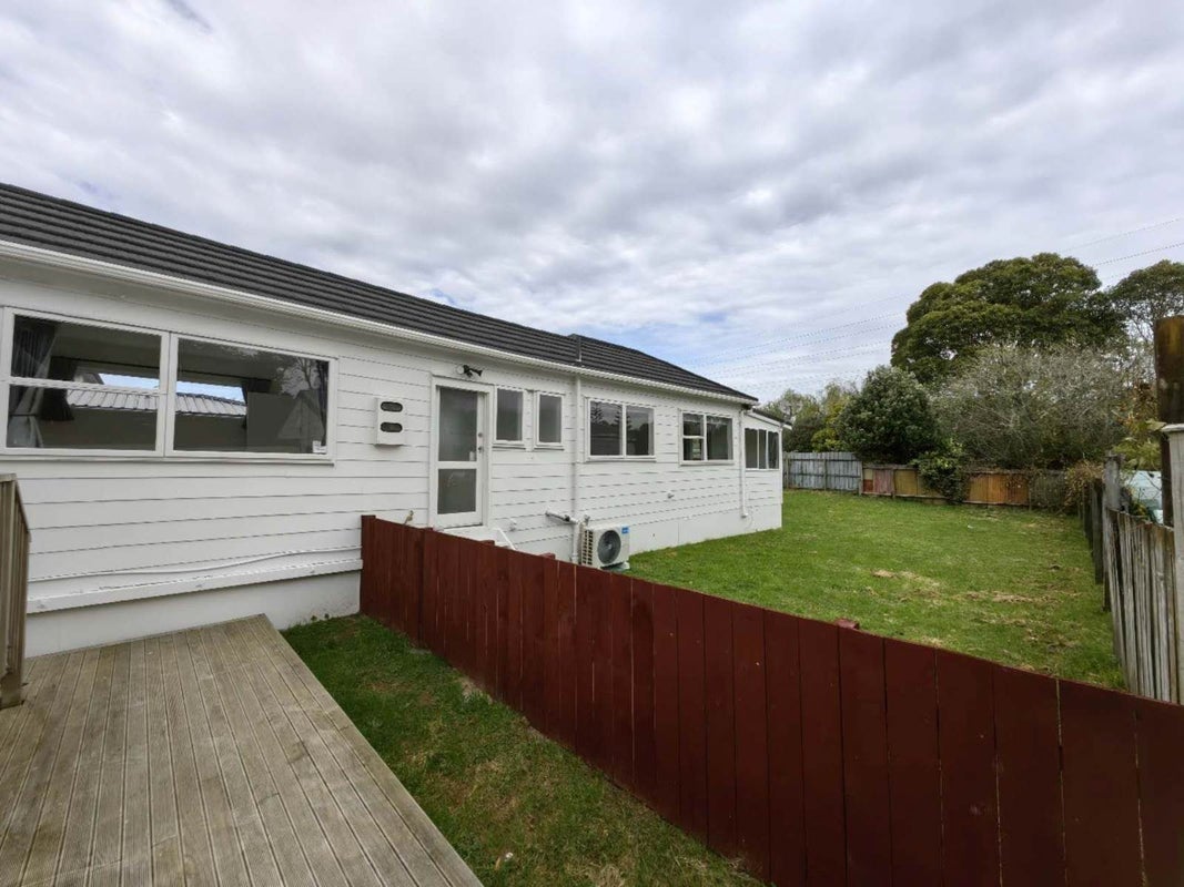 4 Miranda Street, Avondale, Auckland - Carousel 1