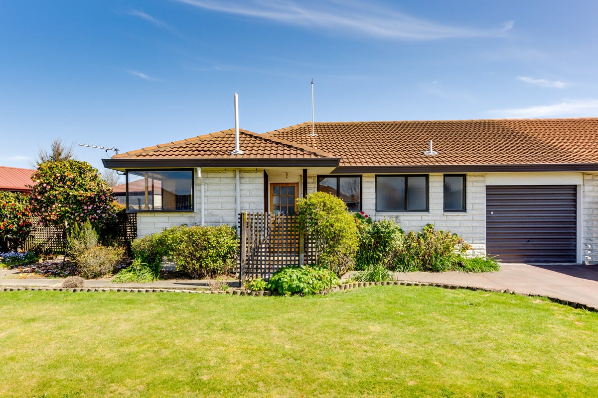 1/3 Dumfries Drive, Hei Hei, Christchurch - Carousel 1