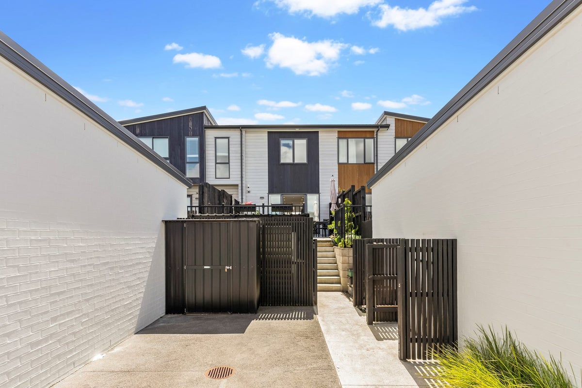 11 Dorricott Avenue, Hobsonville, Auckland - Carousel 1