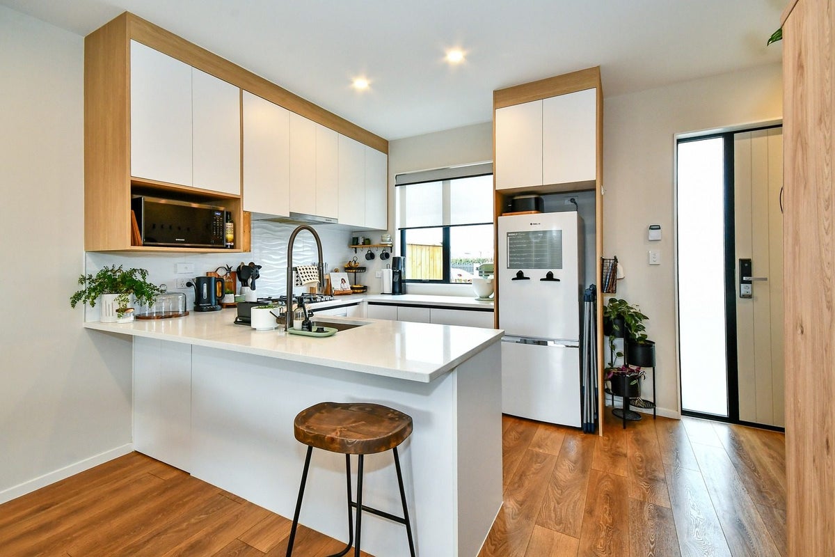 4 Freshland Drive, Flat Bush, Auckland - Carousel 2