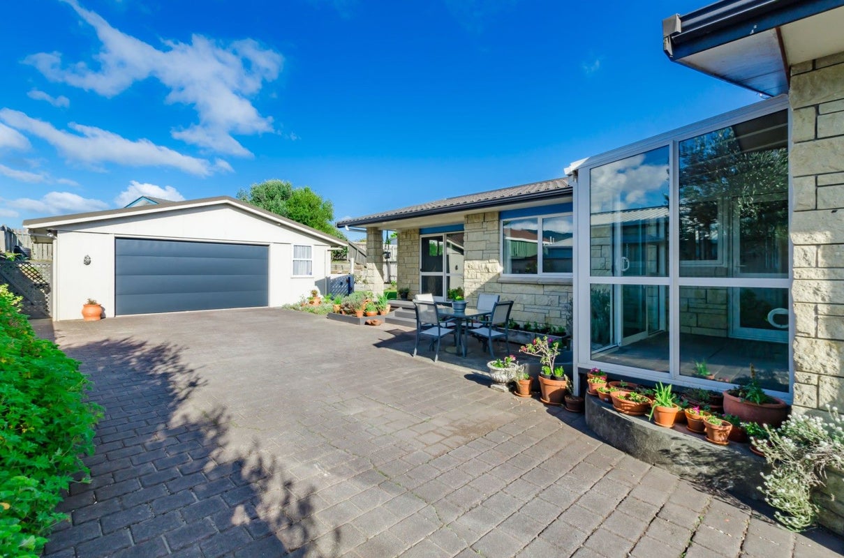 30 Rutherford Drive, Waikanae Beach, Waikanae - Carousel 2