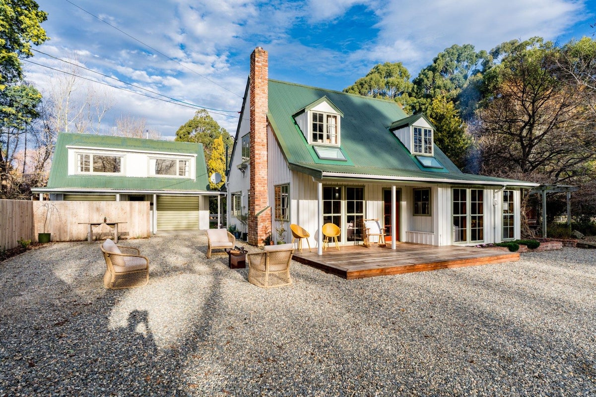 147 Outram-Mosgiel Road, Mosgiel, Outram - Carousel 1
