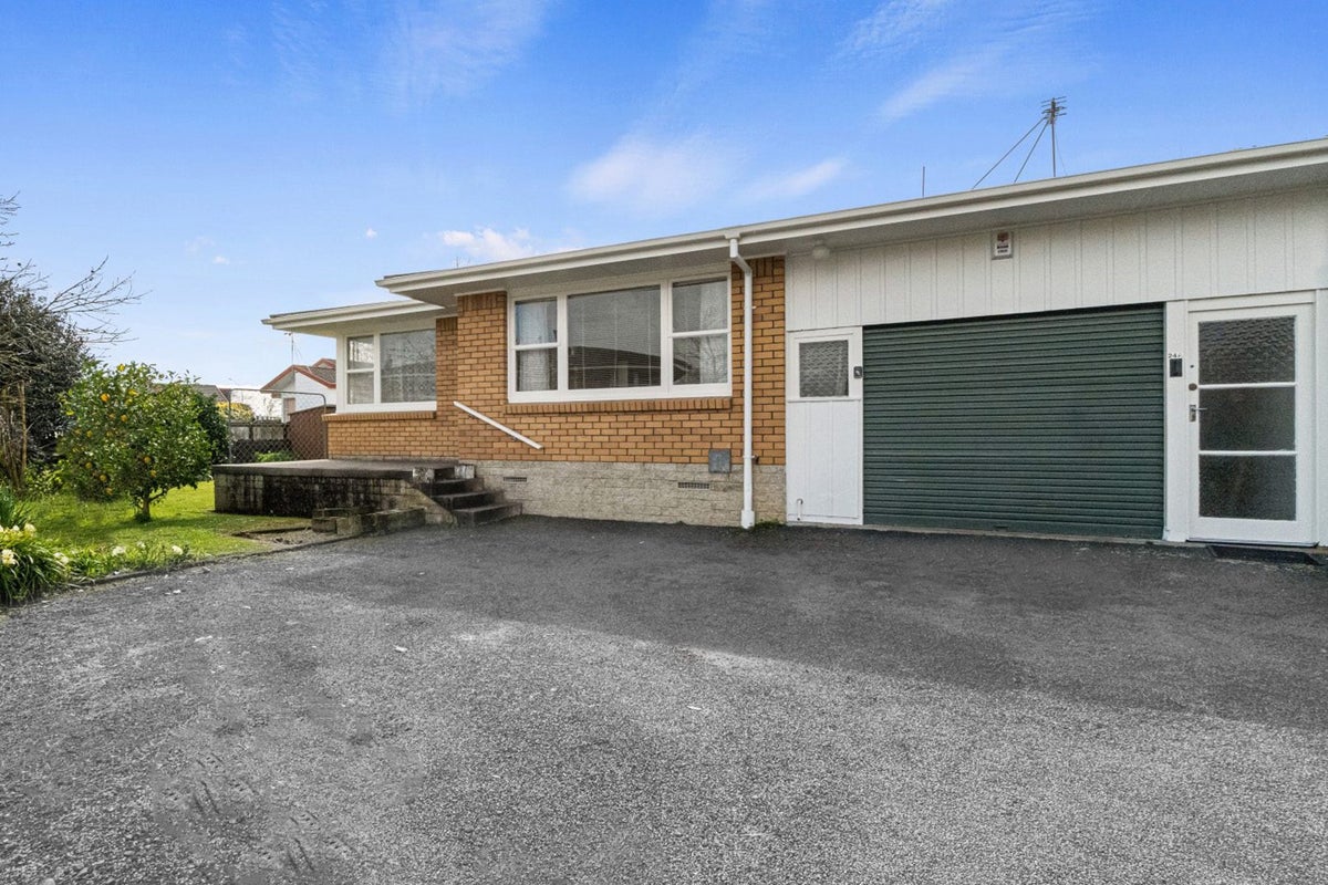 24A Kensington Place, Fairfield, Hamilton - Carousel 1