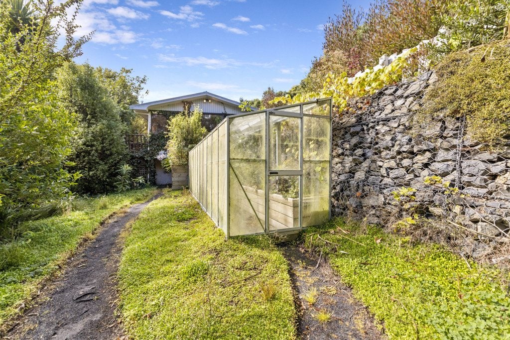 37 Porterfield Street, Macandrew Bay, Dunedin - Carousel 27
