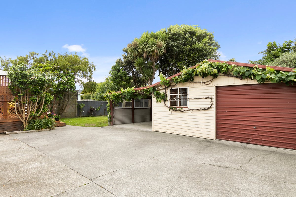 52 Compton Crescent, Taita, Lower Hutt - Carousel 20