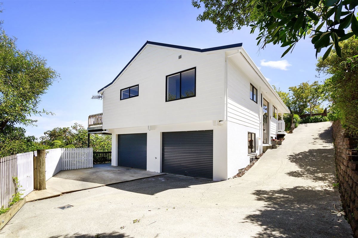 12A Park Road, Belmont, Lower Hutt - Carousel 25