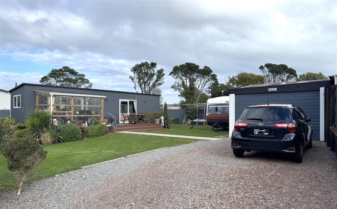 2 Coakley Street, Blaketown, Greymouth - Carousel 2