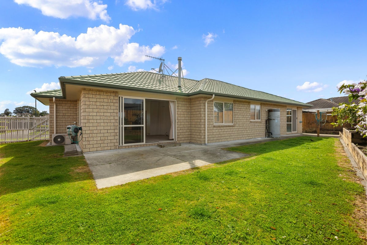 10 Cannell Farm Drive, Te Puke, Te Puke - Carousel 2