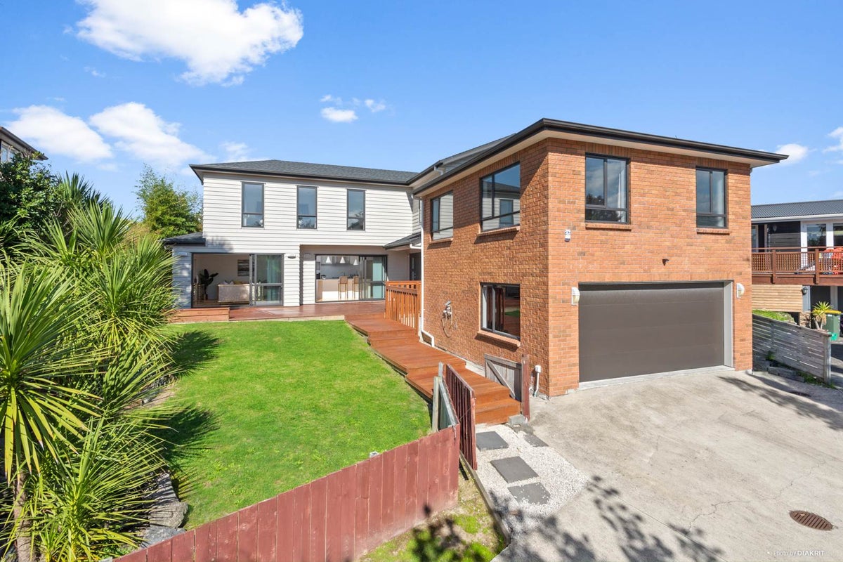 52A Nikau Street, New Lynn, Auckland - Carousel 1