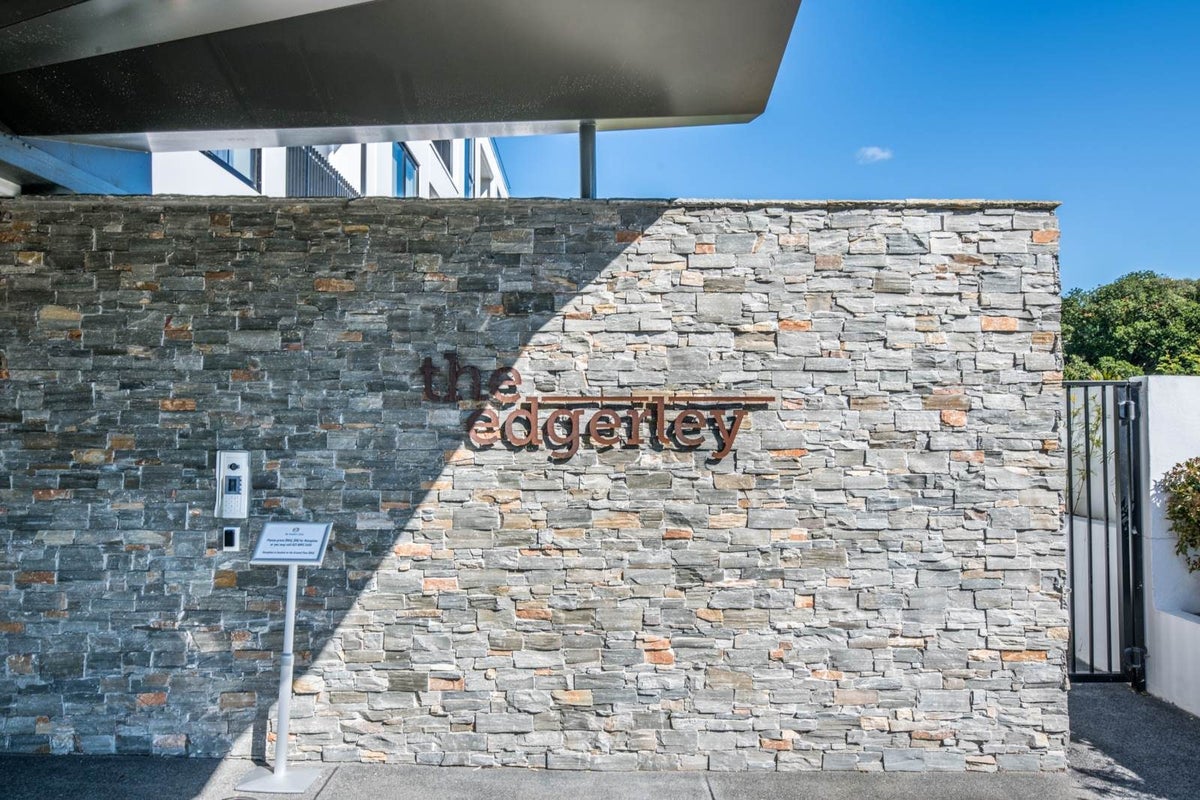 215/14 Edgerley Avenue, Newmarket, Auckland - Carousel 15