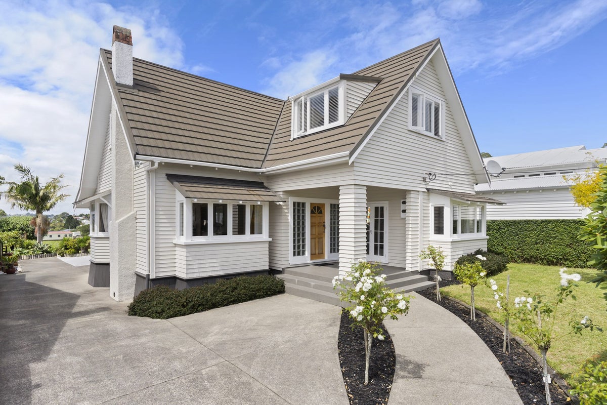 60 Alberton Avenue, Mount Albert, Auckland - Carousel 2