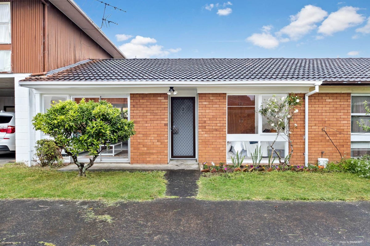 2/41 Kingsway Avenue, Sandringham, Auckland - Carousel 1