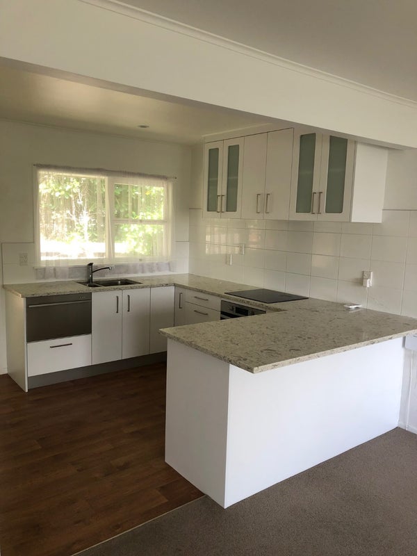 2/3 Beacholm Road, Takapuna, Auckland - Carousel 1