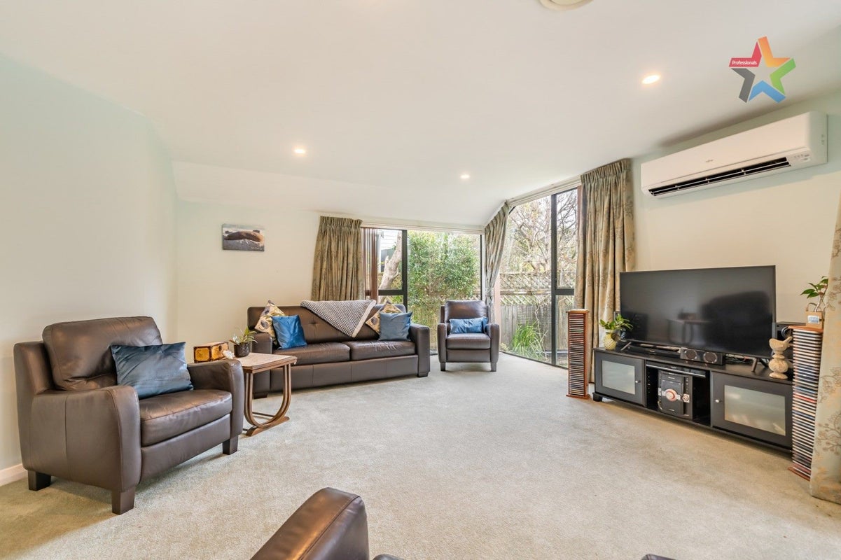 21C Manuka Street, Stokes Valley, Lower Hutt - Carousel 2