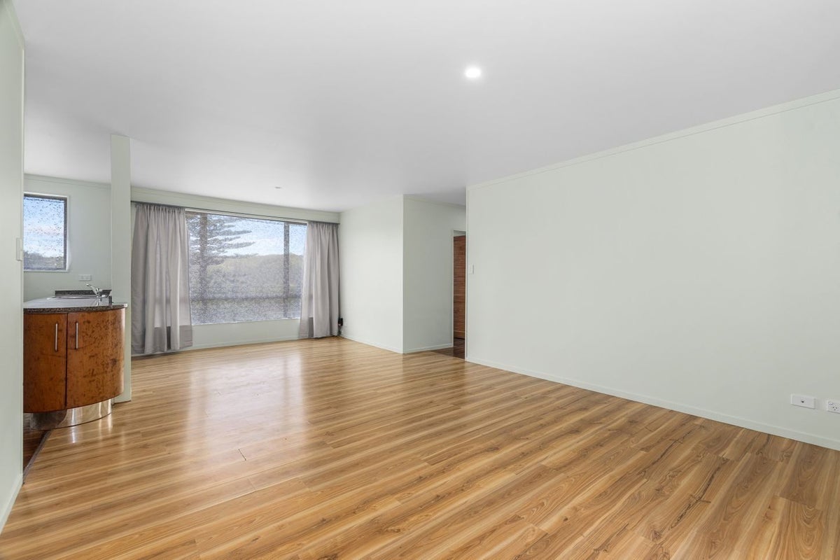 3 Holmes Avenue, Otangarei, Whangarei - Carousel 2