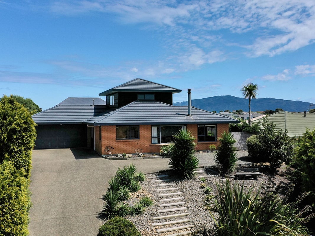 14 Barrett Drive, Waikanae Beach, Waikanae - Carousel 1