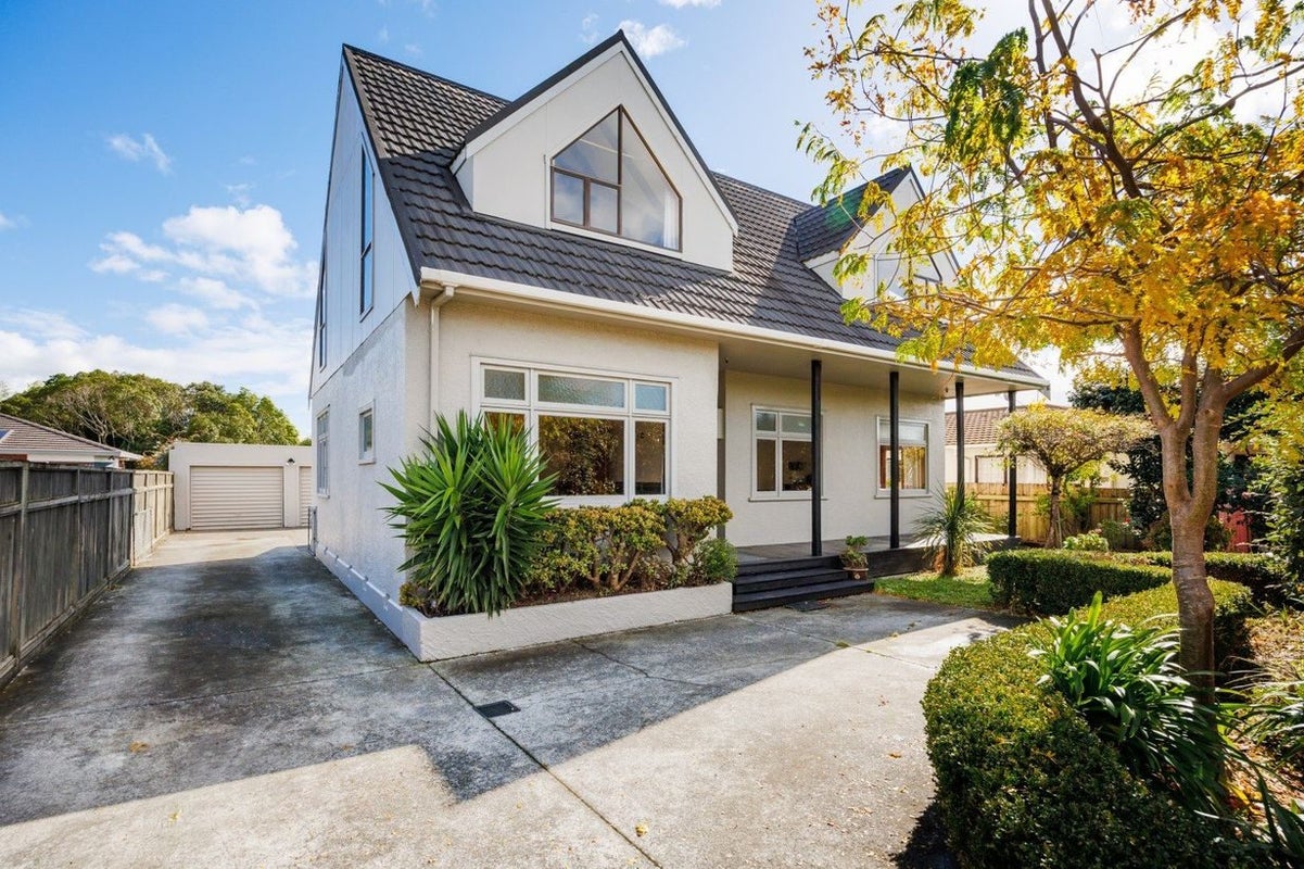 163 College Street, Awapuni, Palmerston North - Carousel 1