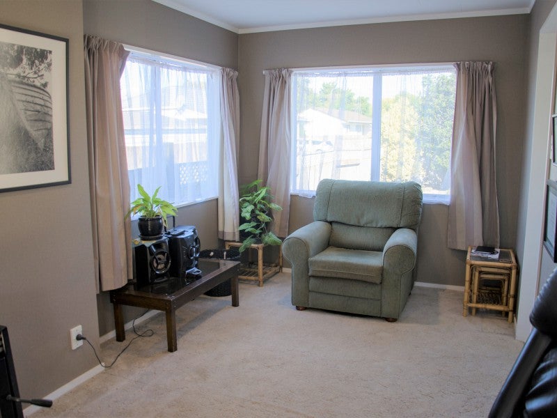 15 Emmerdale Mews, Highbury, Palmerston North - Carousel 2