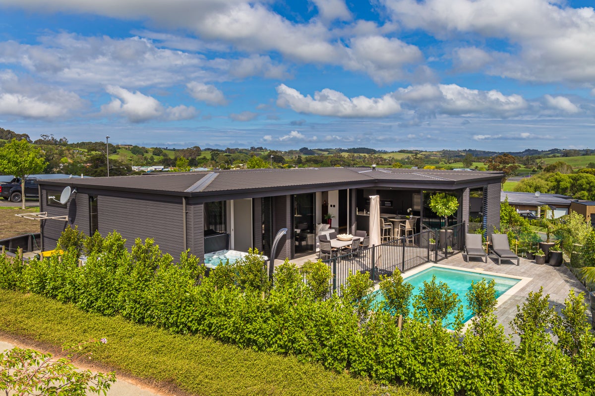 15 Laly Haddon Place, Warkworth - Carousel 1