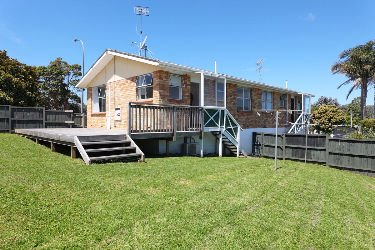 1/53 Felton Mathew Avenue, Saint Johns, Auckland - Carousel 1