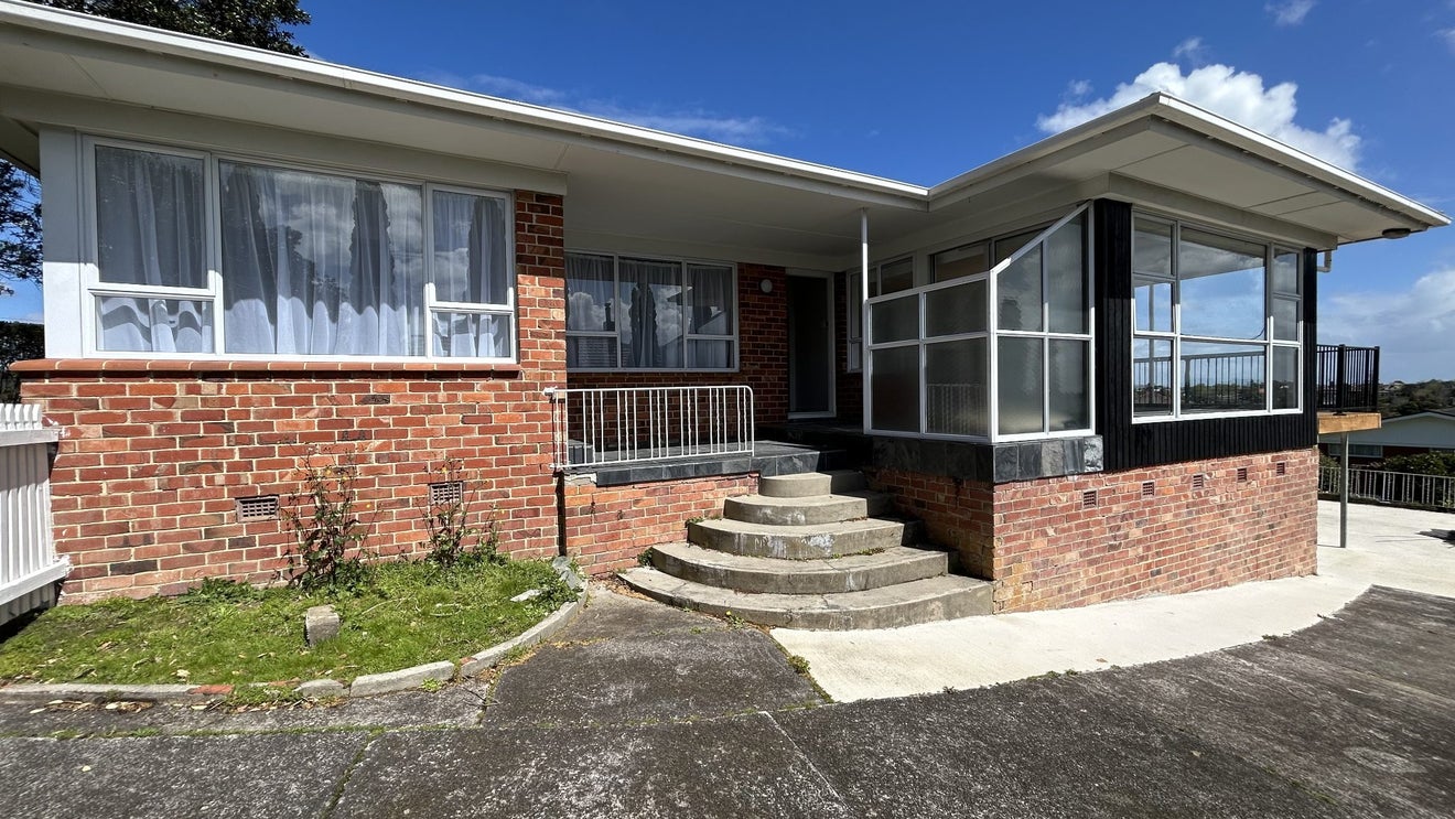 44 Litten Road, Cockle Bay, Auckland - Carousel 2