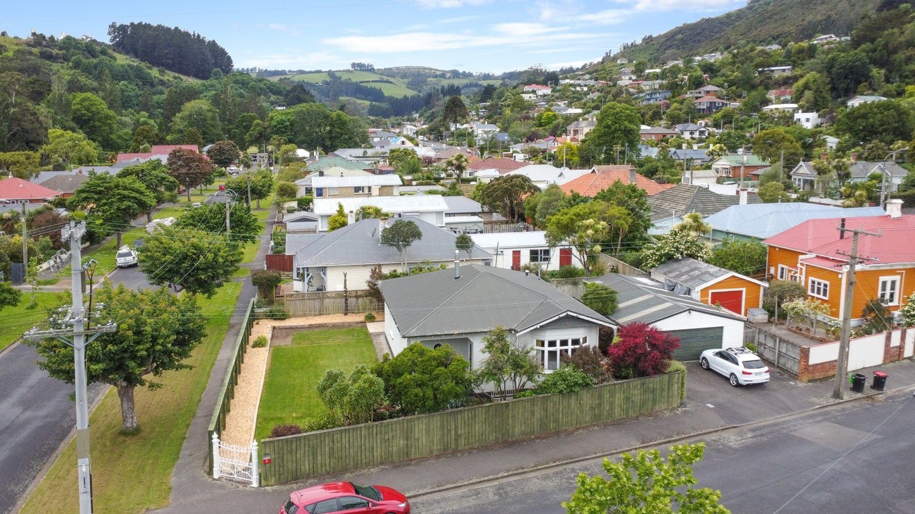 8 Beechworth Street, North East Valley, Dunedin - Carousel 1