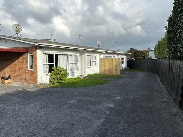 2/58 Rimu Street, New Lynn, Auckland - Carousel 8