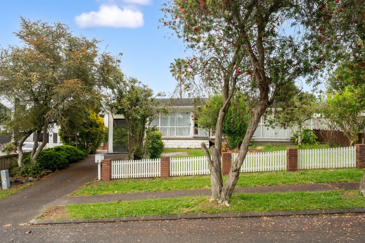 7 Borrowdace Avenue, Botany Downs, Auckland - Carousel 10