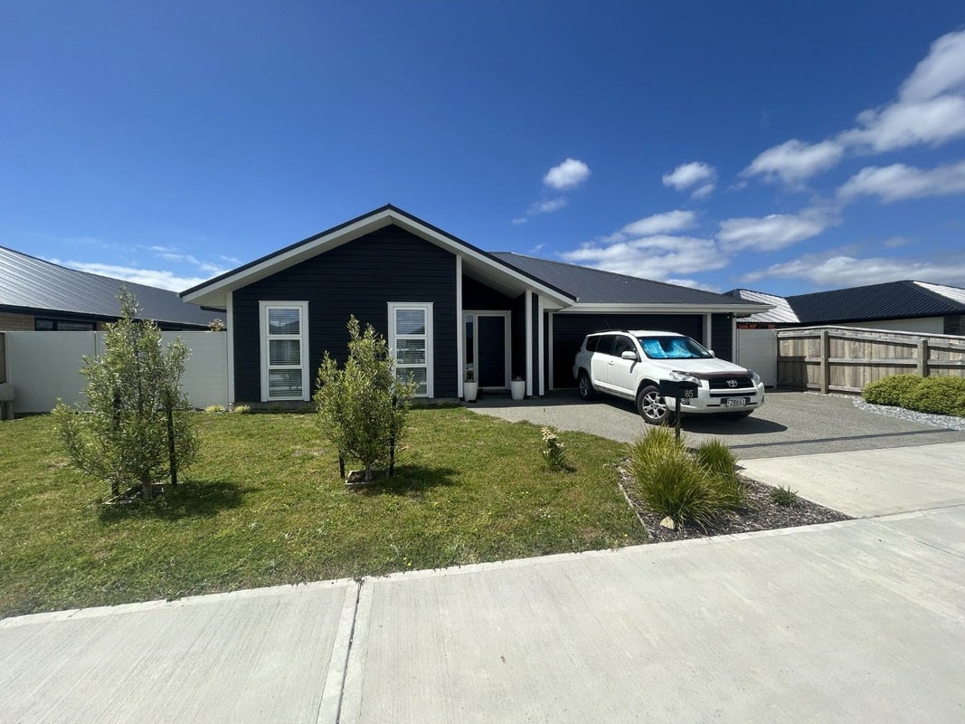85 Summersfield Boulevard, Appleby, Richmond - Carousel 1