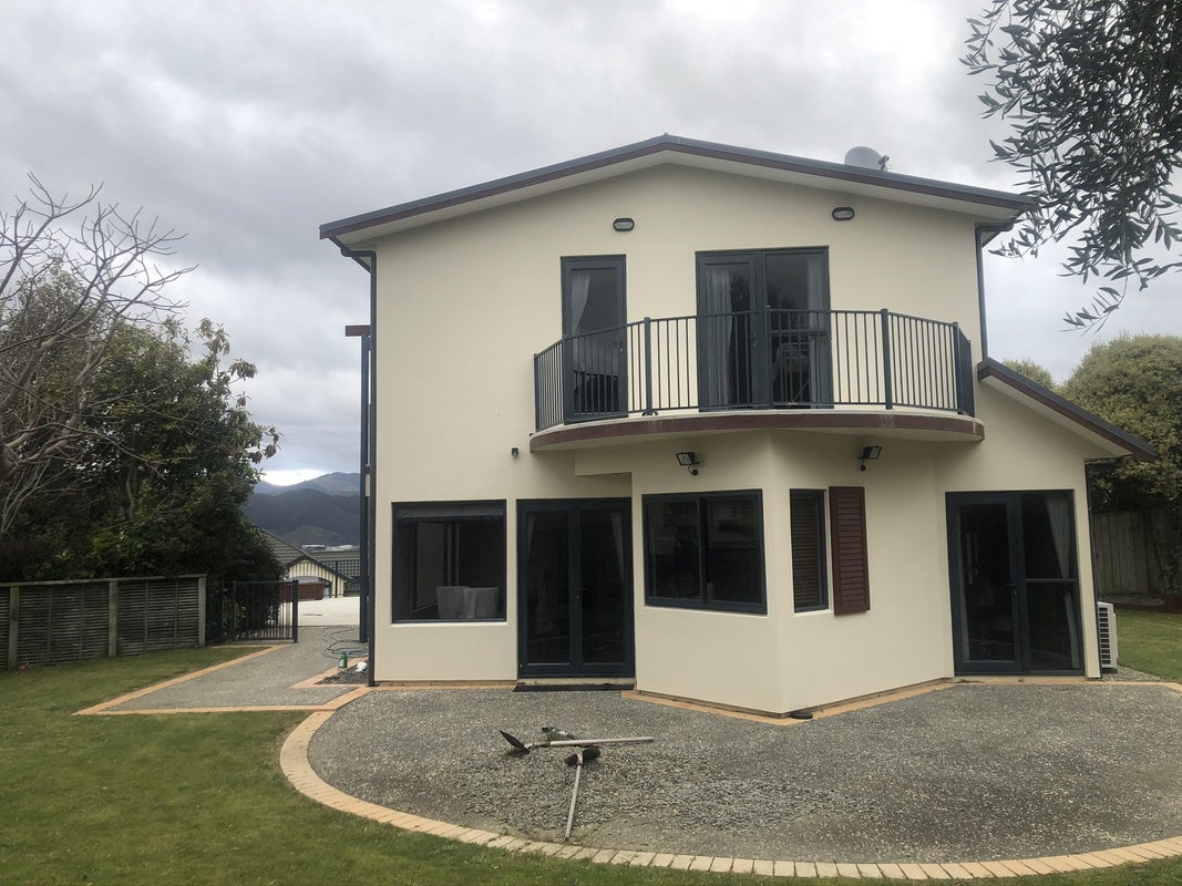 4 Betty Watt Grove, Riverstone Terraces, Upper Hutt - Carousel 1