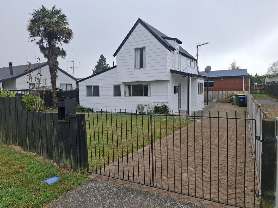 37 Arnold Street, Leamington, Cambridge - Carousel 1