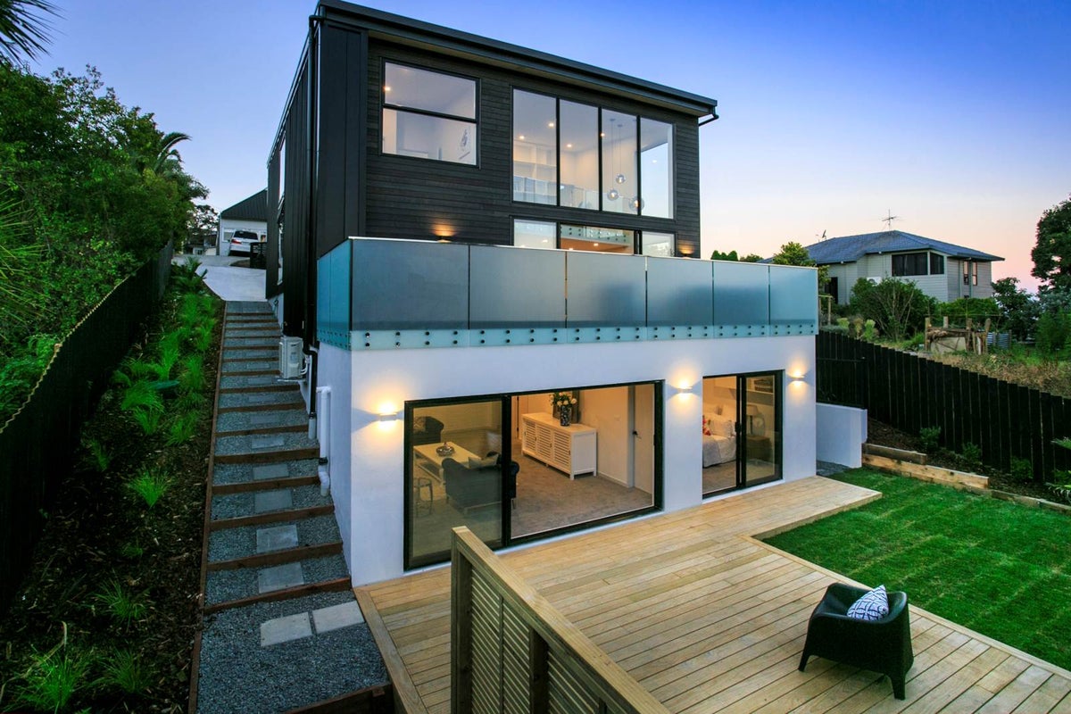 29A Masterton Road, Rothesay Bay, Auckland - Carousel 1