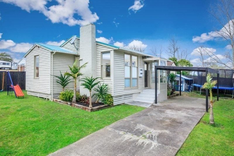 102 Taniwha Street, Wai o Taiki Bay, Auckland - Carousel 1