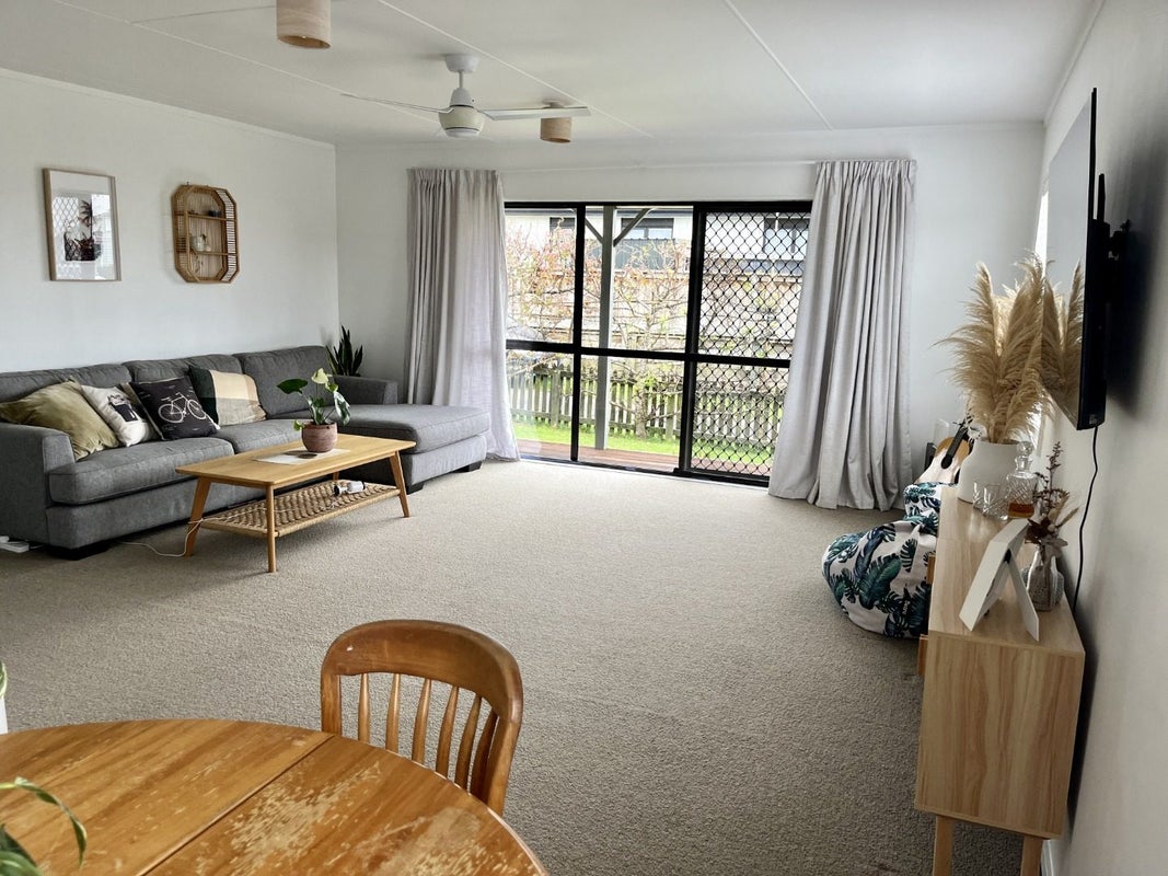 146A Forest Lake Road, Forest Lake, Hamilton - Carousel 1
