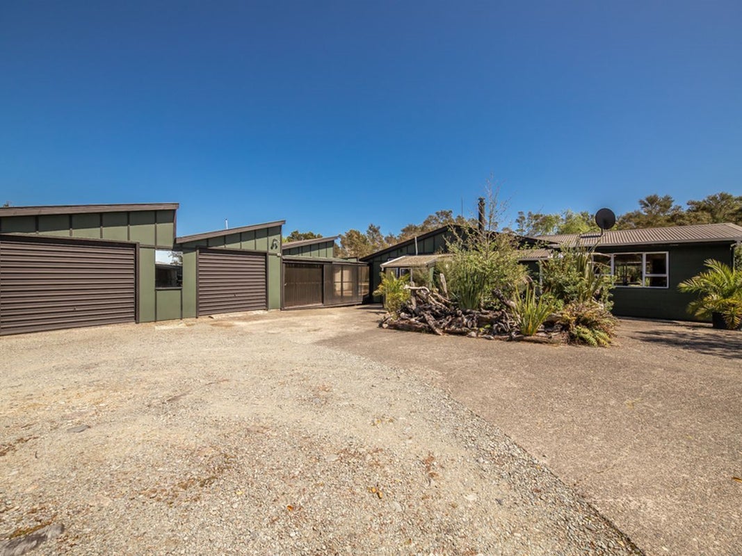 26 Banbury Street, Waimangaroa, Westport - Carousel 2