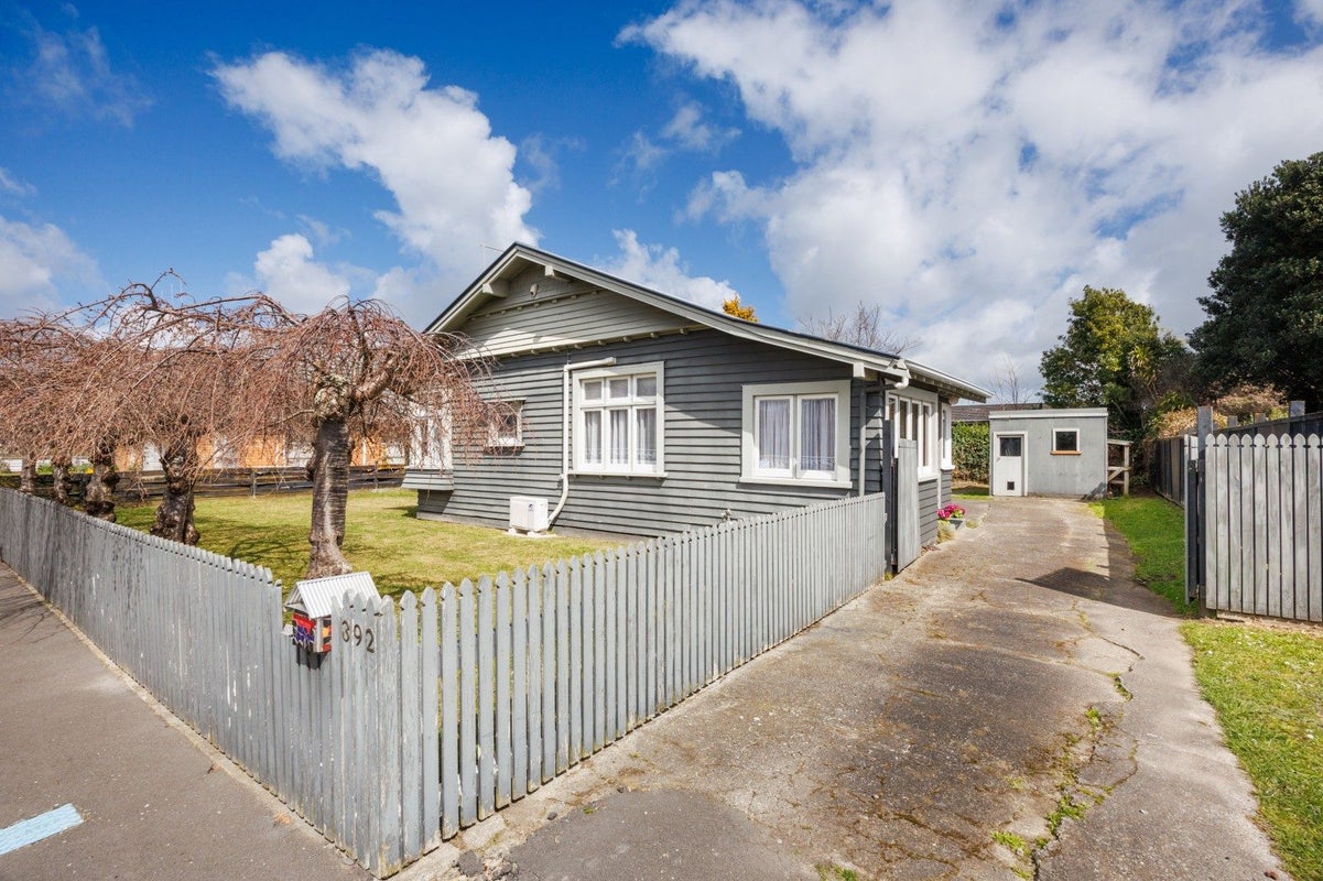 392 Botanical Road, West End, Palmerston North - Carousel 1
