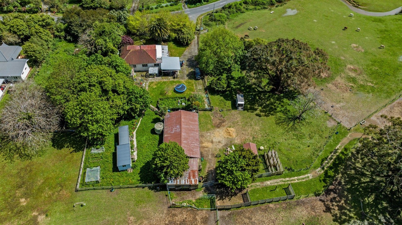 698 Scarborough Road, Mangamutu, Pahiatua - Carousel 1