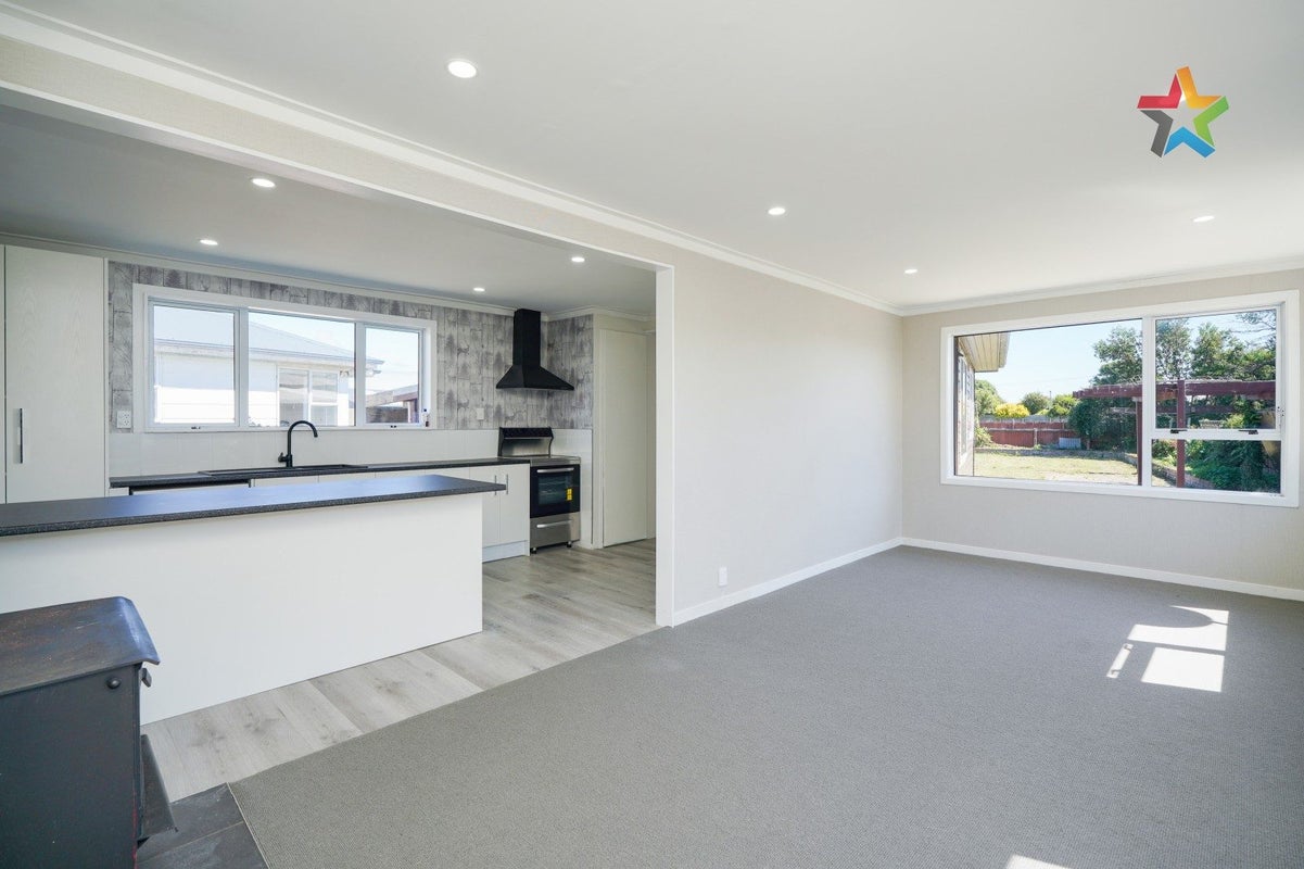 43 Severn Street, Clifton, Invercargill - Carousel 2