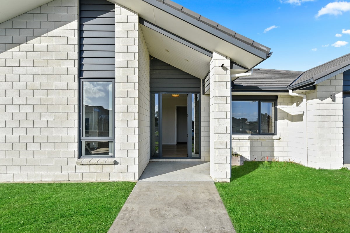 5 Waireka Road, Rototuna North, Hamilton - Carousel 2