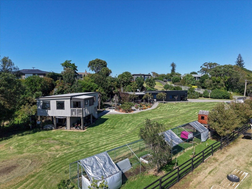 28 Spencer Avenue, Maketu, Te Puke - Carousel 1