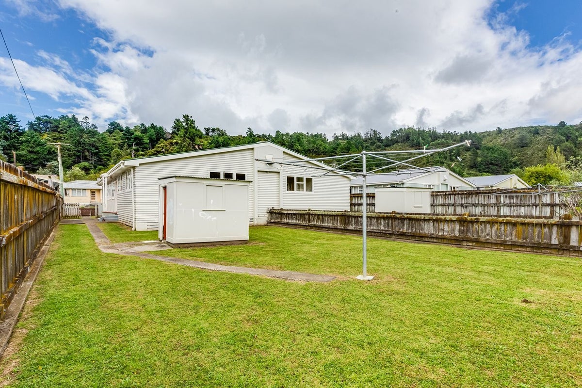 30 Delaney Drive, Stokes Valley, Lower Hutt - Carousel 23