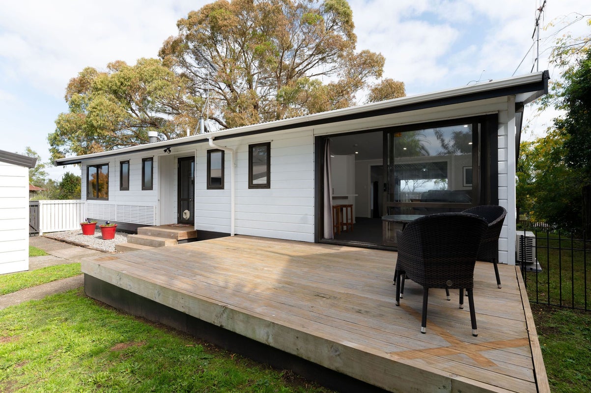 1 Titoki Place, Pukete, Hamilton - Carousel 1