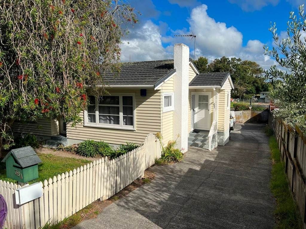 1/38 College Road, Northcote, Auckland - Carousel 2