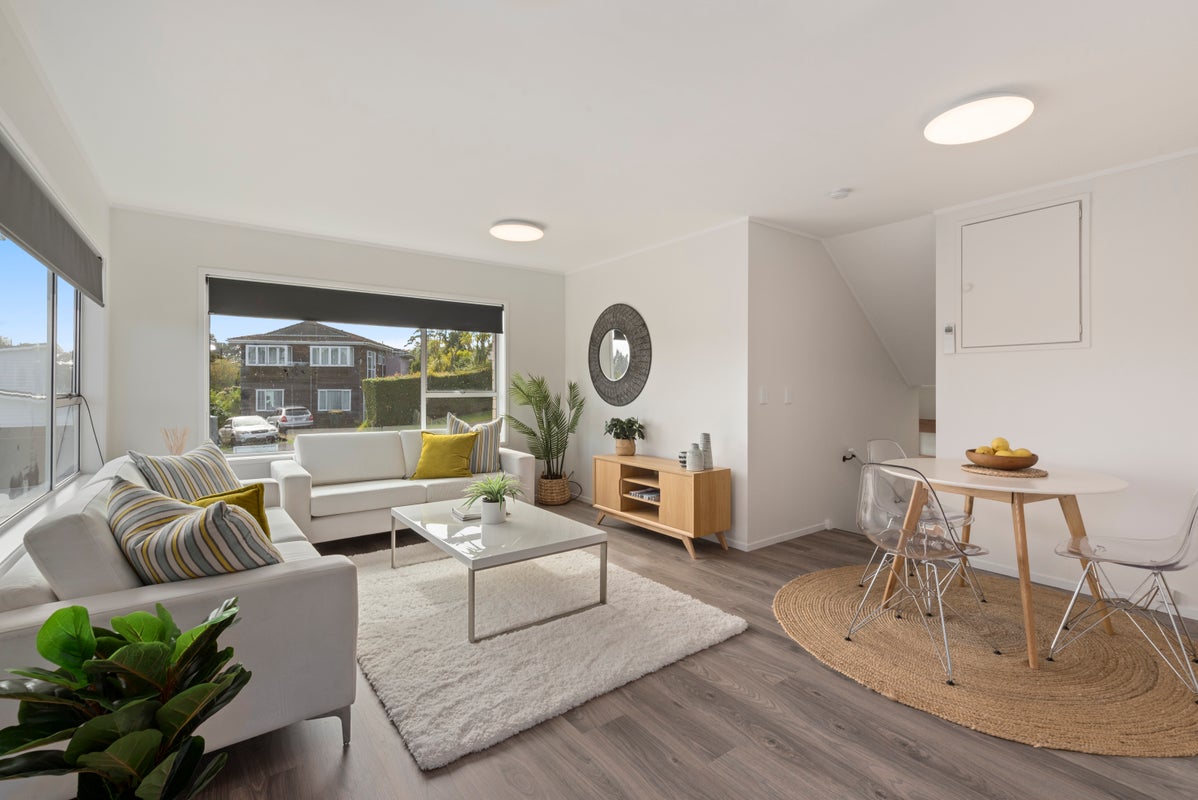 2/6 Finchley Road, Torbay, Auckland - Carousel 2