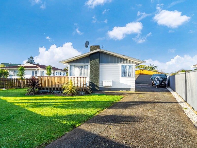 1A Meadow Park Crescent, Tikipunga, Whangarei - Carousel 1