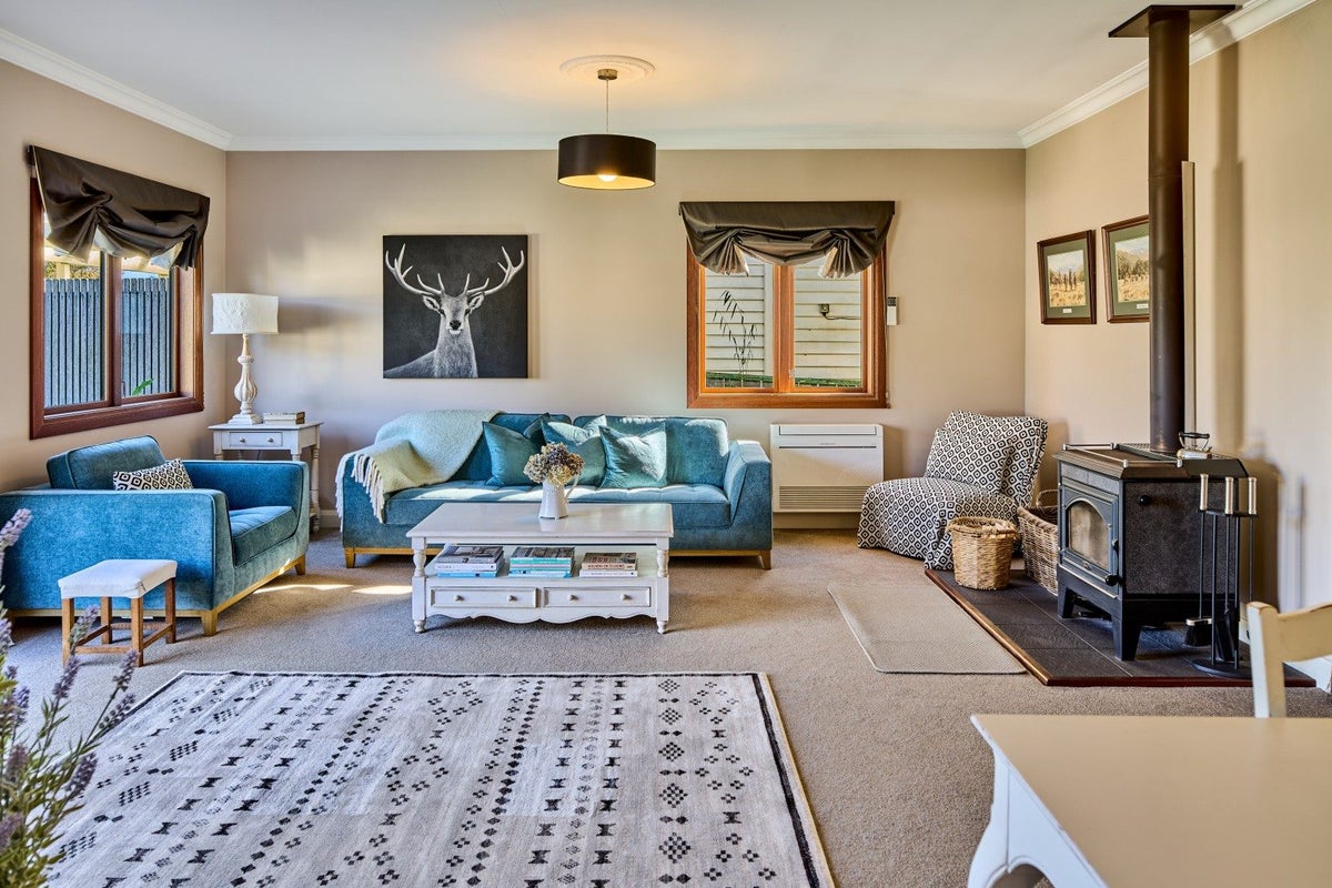 160 Knights Road, Lower Hutt, Lower Hutt, Wellington - Carousel 2