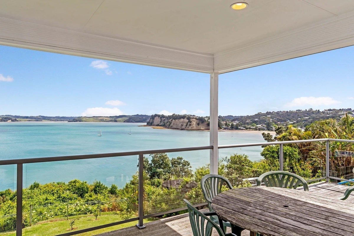 801 Whangaparaoa Road, Manly, Whangaparaoa - Carousel 2