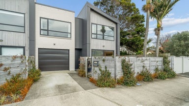 1D Wai-Iti Crescent, Woburn, Lower Hutt - Carousel 1