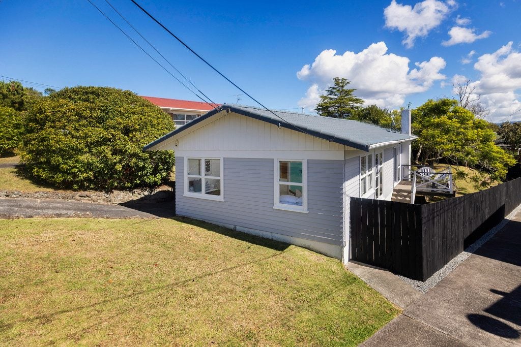 43 Peter Buck Road, New Windsor, Auckland - Carousel 1